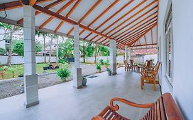 Shinestar Villa Mirissa