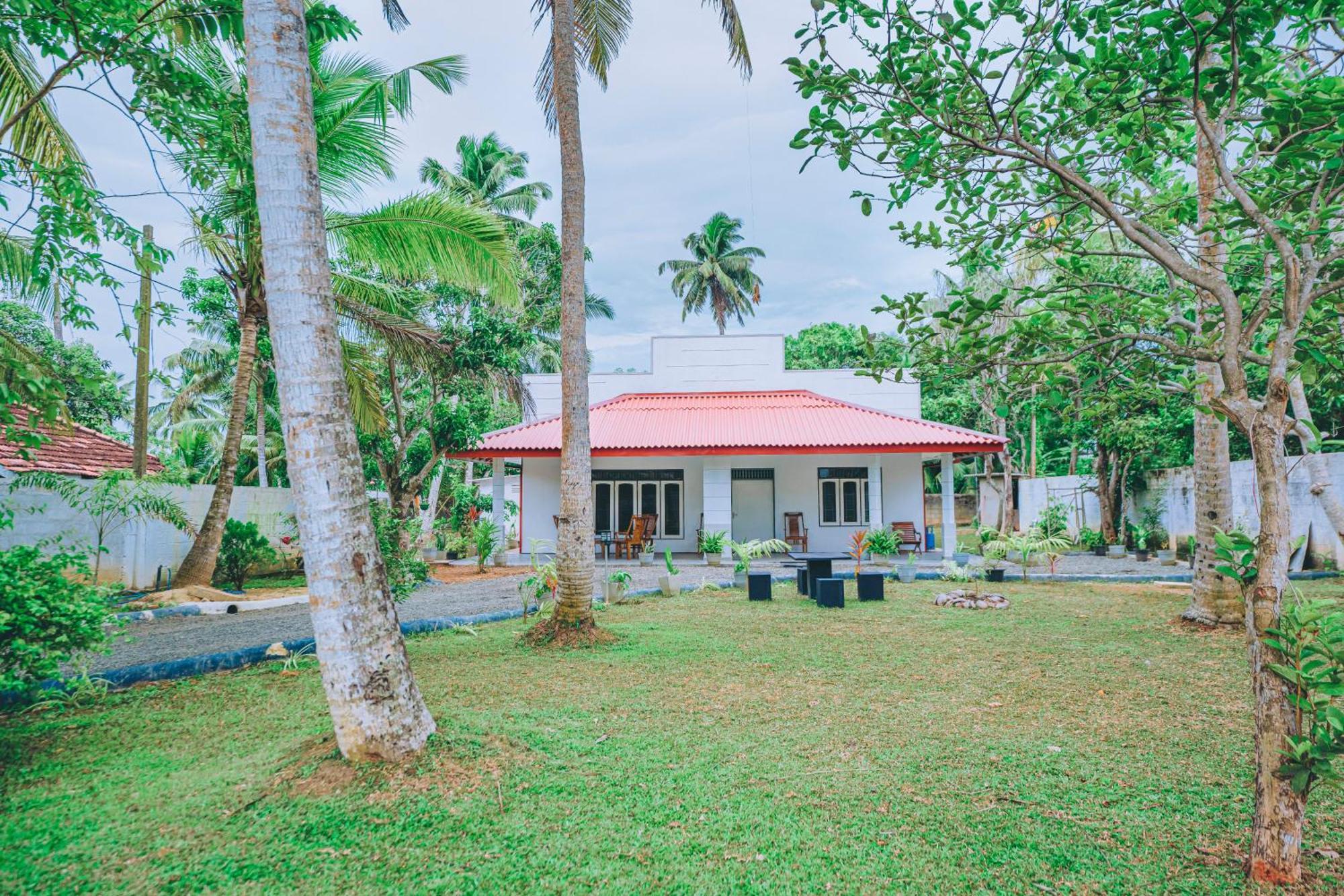 Shinestar Villa Mirissa Exterior photo